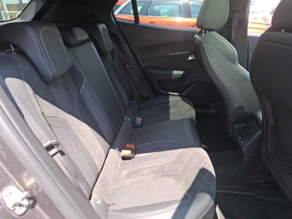 Peugeot 2008 PureTech 130 S&S EAT8 GT Pack 2021