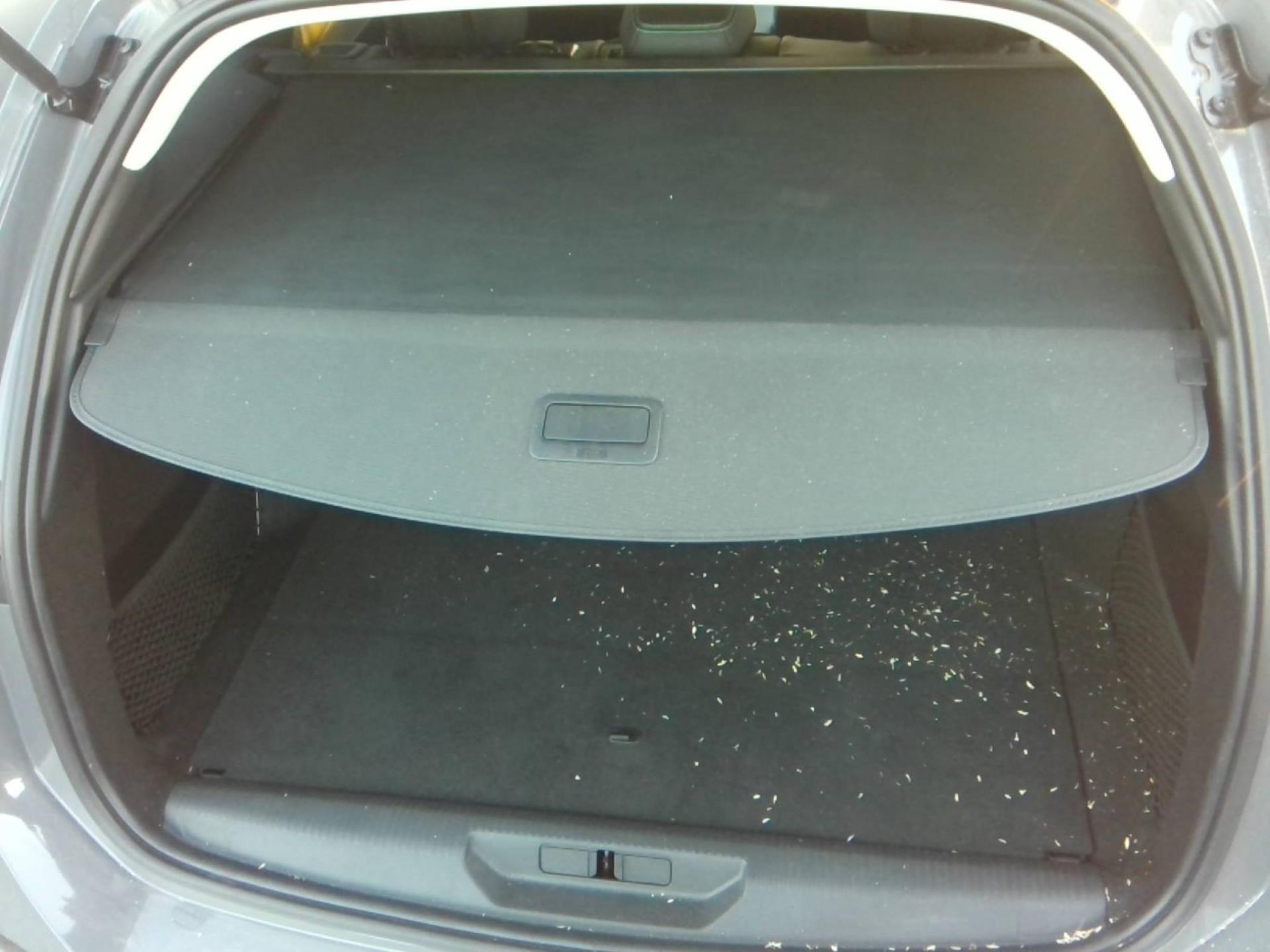 Peugeot 308 SW Hybrid 136 e-DCS6 Allure 2025
