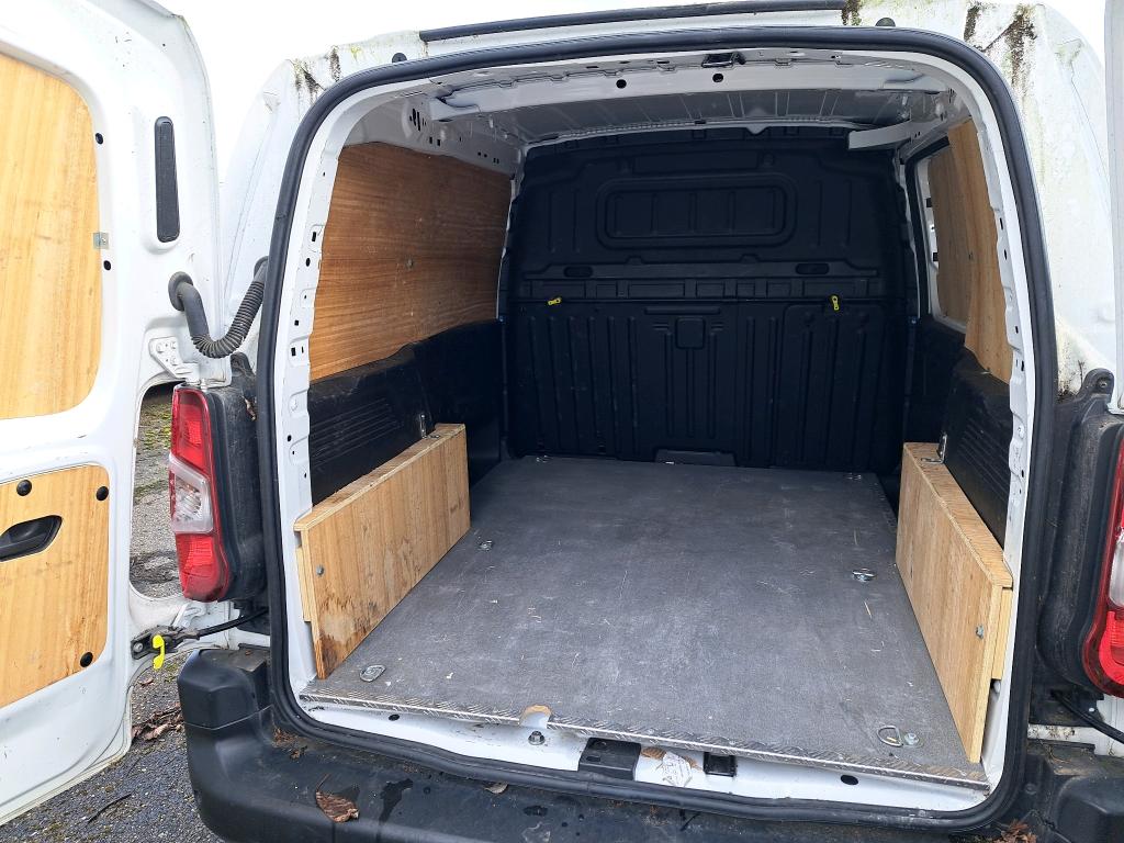 Peugeot PARTNER FOURGON STANDARD 650 KG BLUEHDI 100 S&S BVM5 ASPHALT 2021