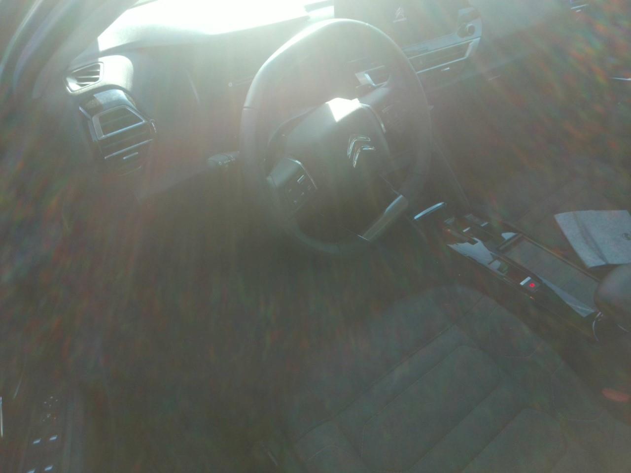 Foto Citroën C4 X 3