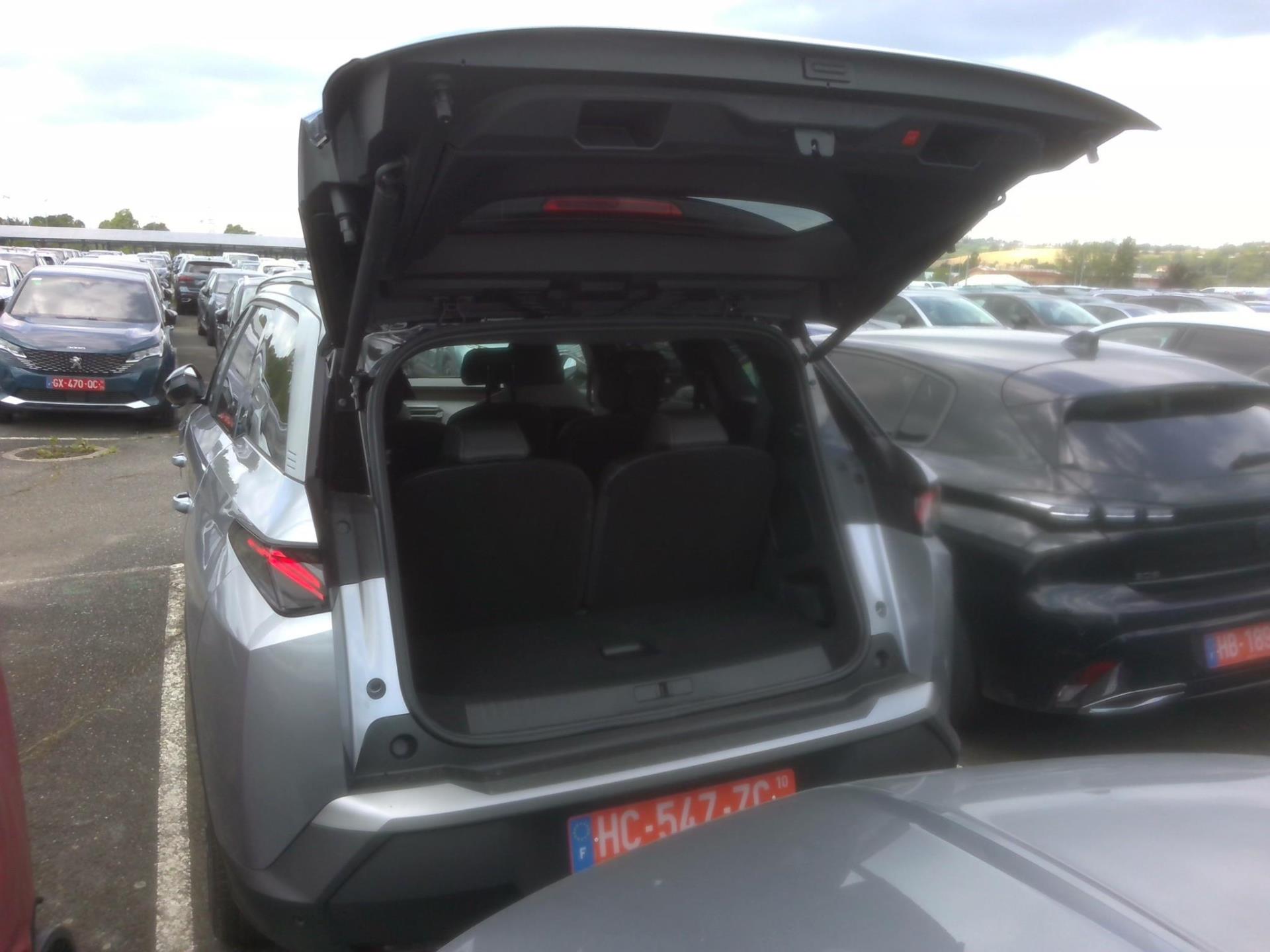 Peugeot 5008 Hybrid 145 e-DCS6 GT 2025
