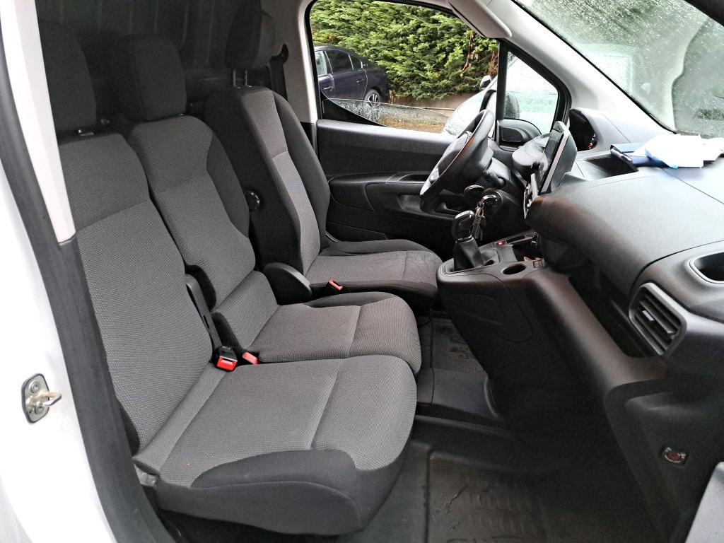 Peugeot PARTNER FOURGON STANDARD 650 KG BLUEHDI 100 S&S BVM5 PREMIUM 2020