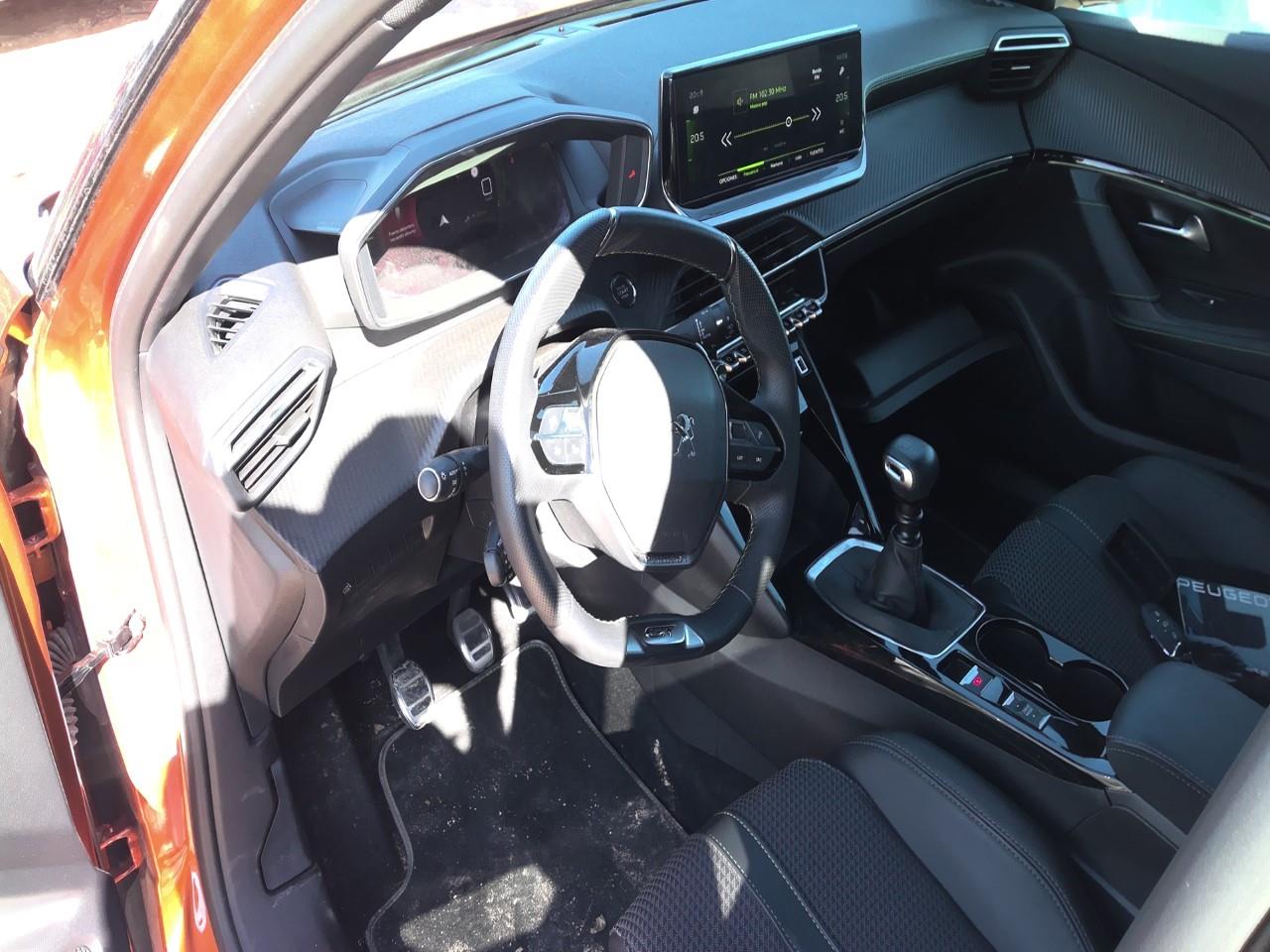 Foto Peugeot 2008 3