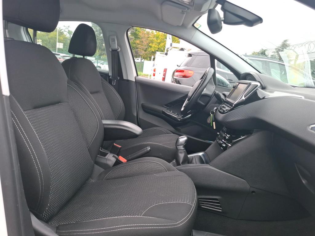 Peugeot 208 1.6 BlueHDi 75ch S&S BVM5 Allure Business 2016