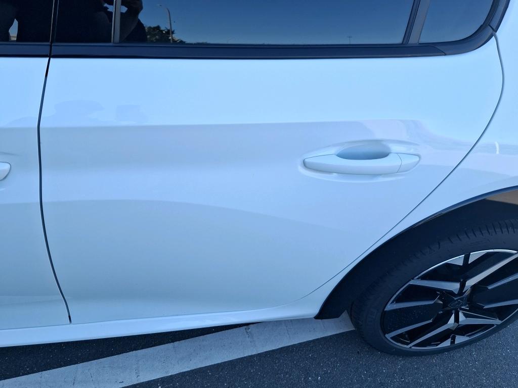 Peugeot 208 Hybrid 136 e-DCS6 GT 2025