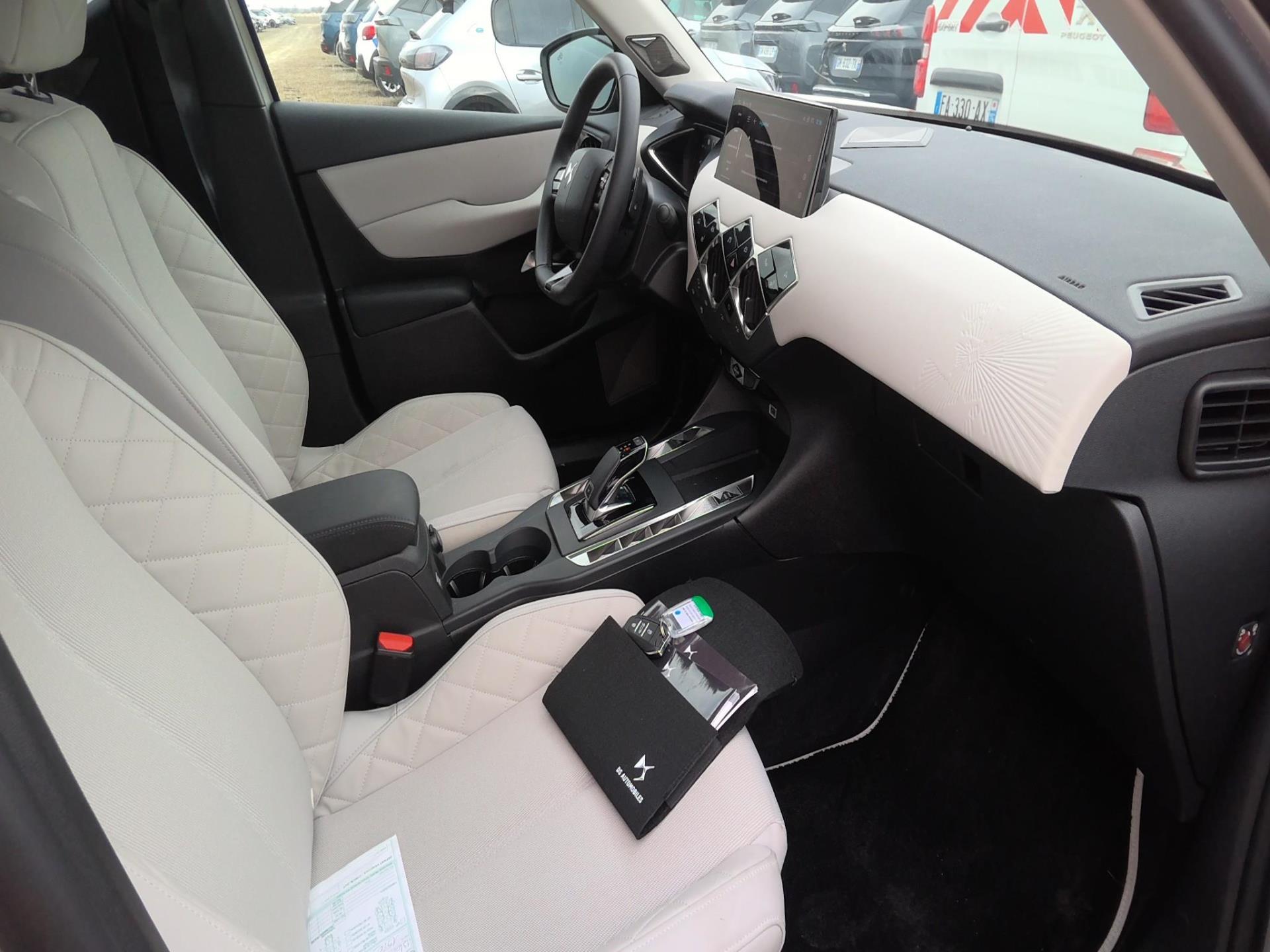 DS DS 3 PureTech 130 EAT8 Esprit de Voyage 2024