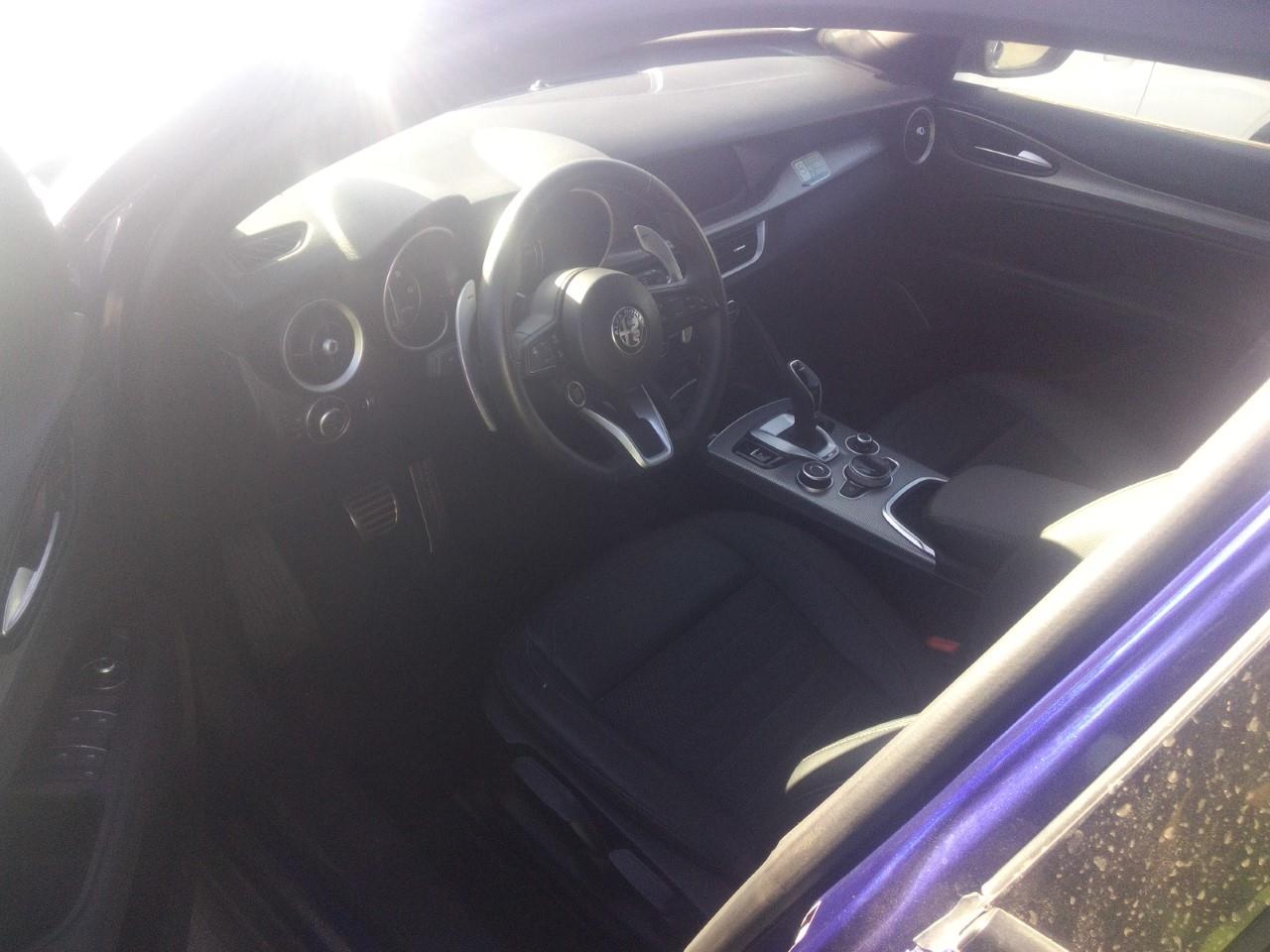 Foto Alfa Romeo Stelvio 4