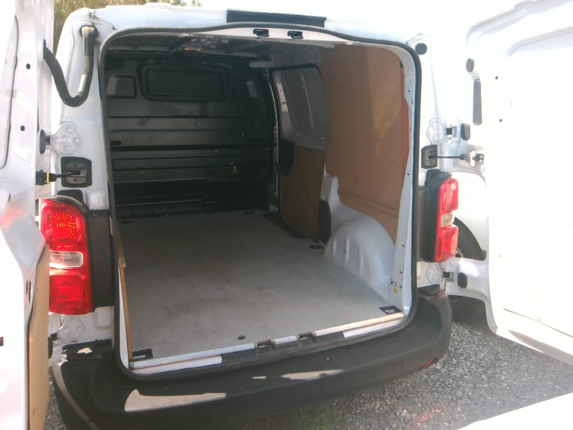 Opel VIVARO FGN TAILLE M BLUEHDI 145 BVM6 2024