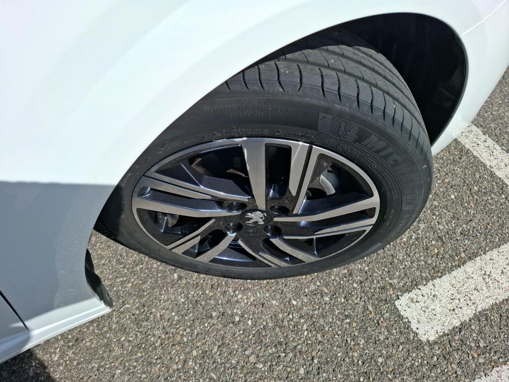 Peugeot 208 PureTech 100 S&S EAT8 Style 2023