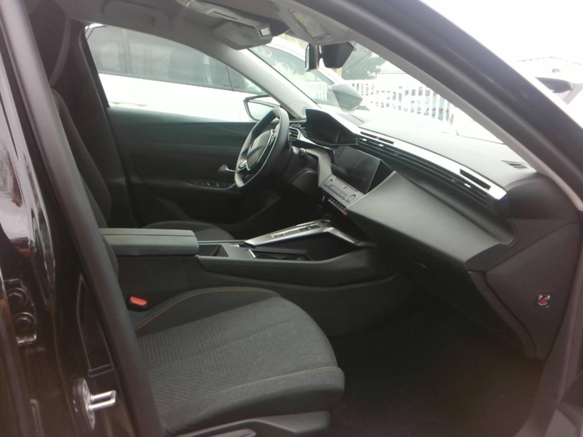 Peugeot 308 SW Hybrid 145 e-DCS6 Style 2025