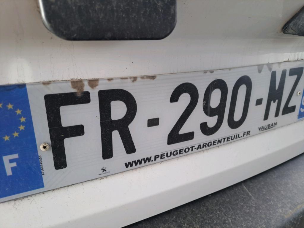 Peugeot PARTNER FOURGON STANDARD 650 KG BLUEHDI 100 S&S BVM5 PREMIUM 2020