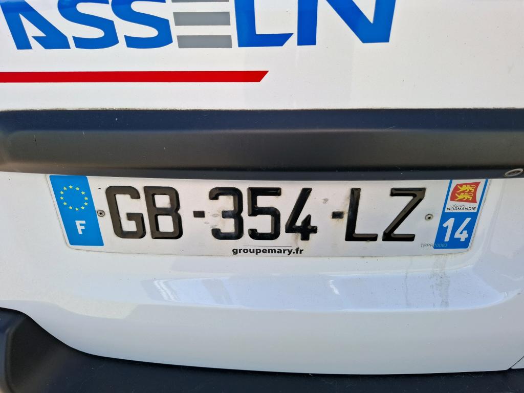 Peugeot EXPERT FGN TOLE STANDARD 1.5 BLUEHDI 120 S&S BVM6 ASPHALT 2021