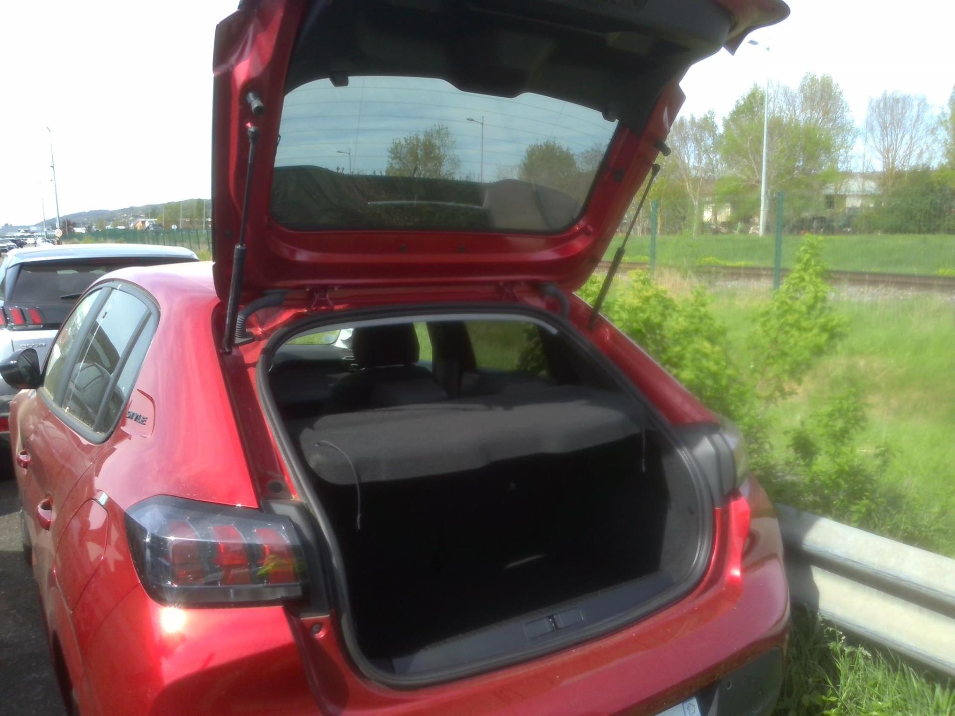 Peugeot 208 PureTech 100 S&S EAT8 Style 2023