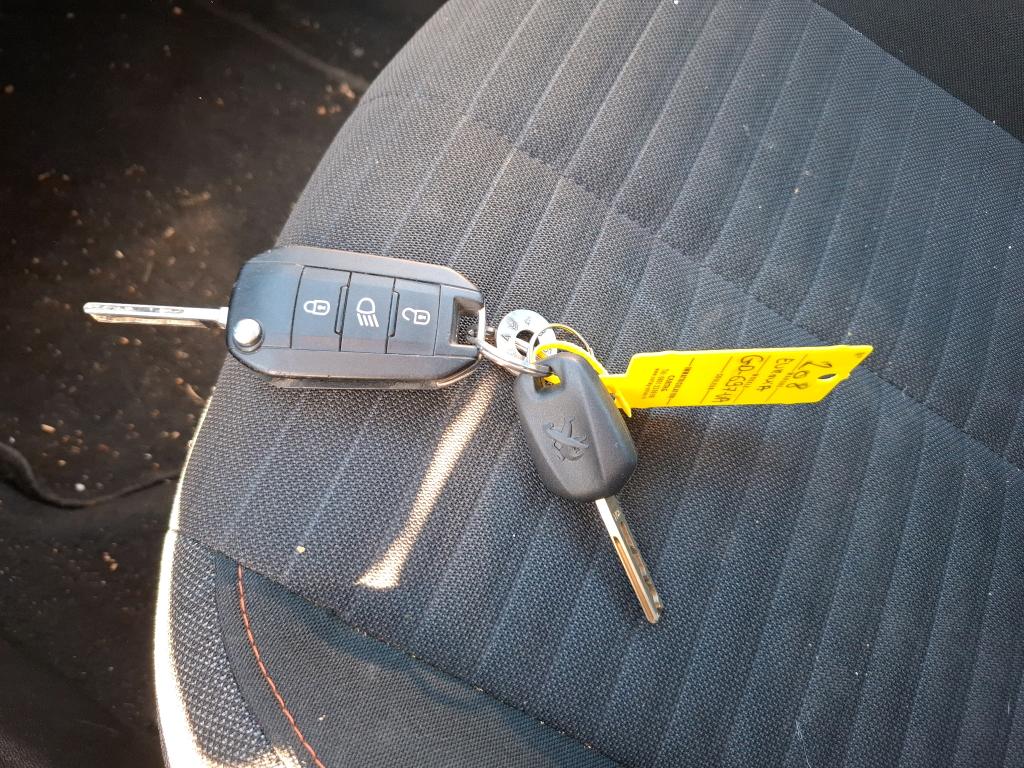 Peugeot 208 BlueHDi 100 S&S BVM6 Active 2021