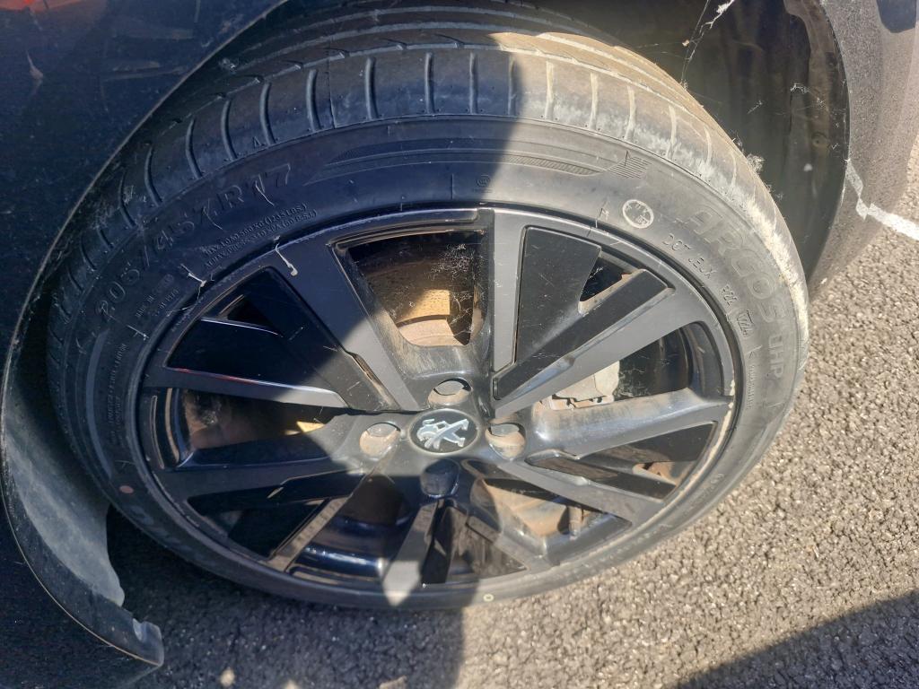 Peugeot 208 PureTech 130 S&S EAT8 GT 2023