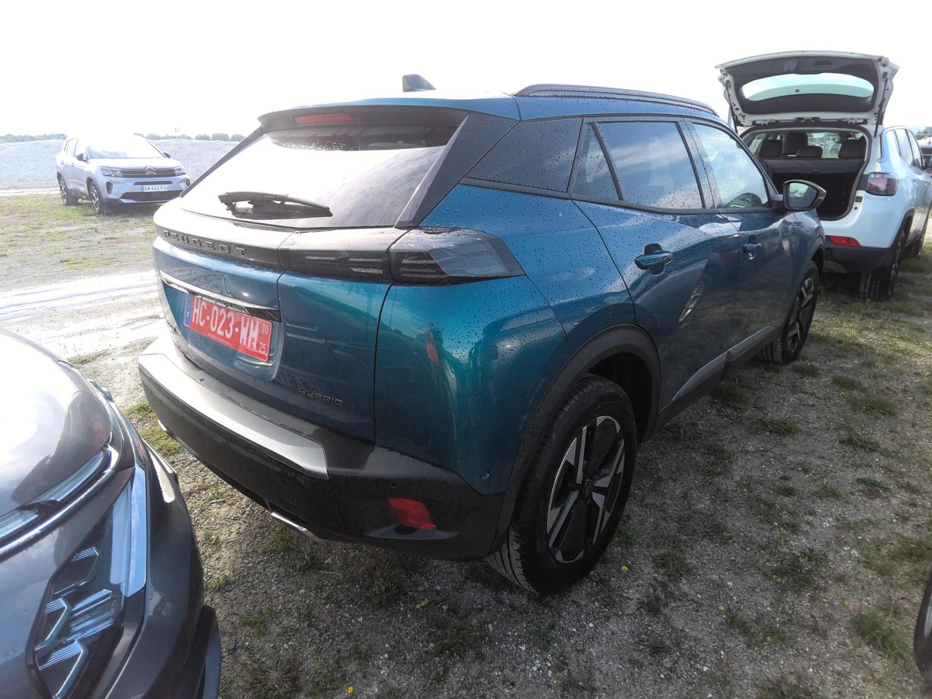 Peugeot 2008 Hybrid 136 e-DCS6 Allure 2025
