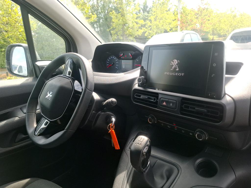 Peugeot PARTNER FOURGON STANDARD 650 KG BLUEHDI 100 S&S BVM5 ASPHALT 2021