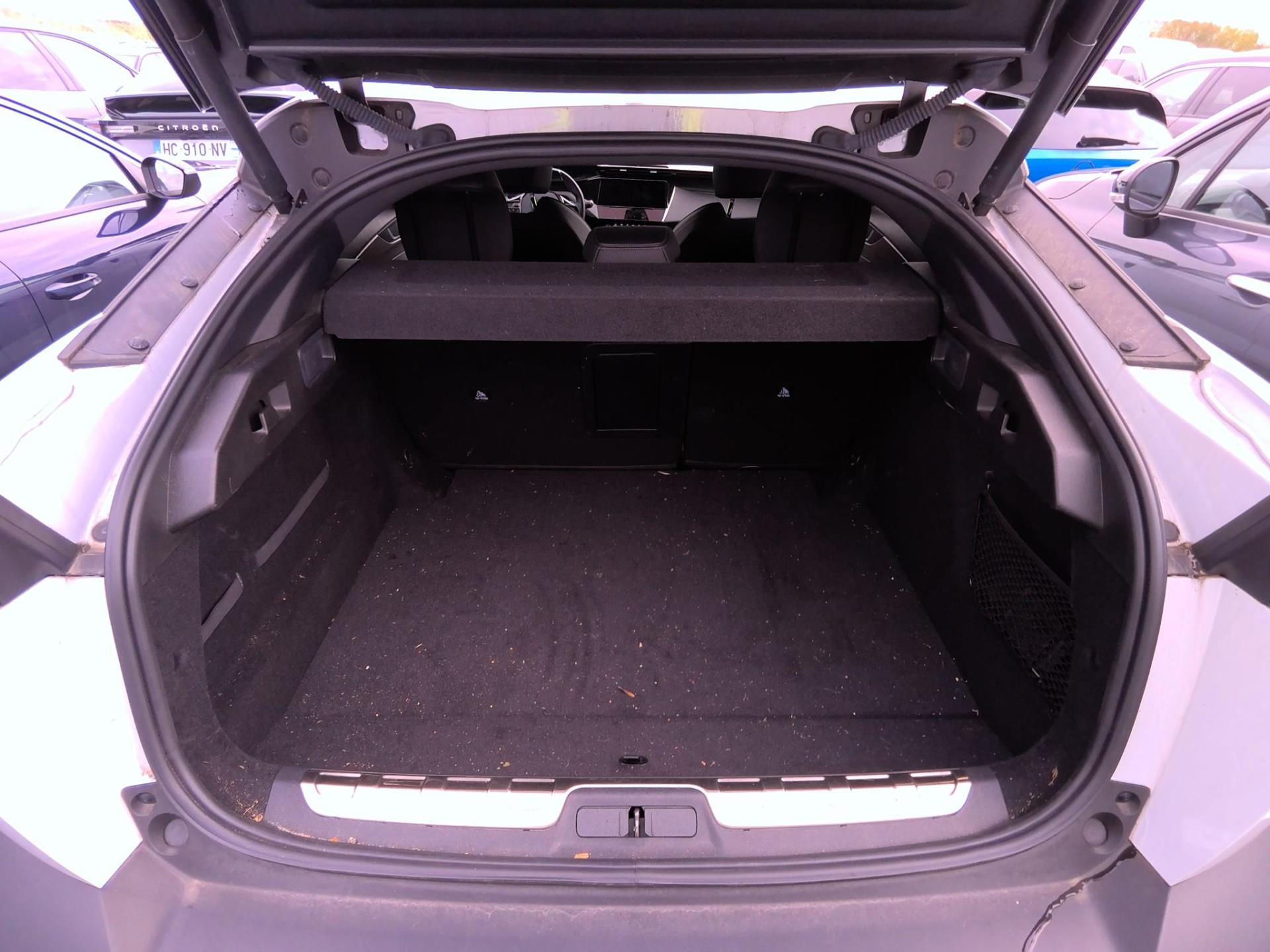 Peugeot 408 Hybrid 136 e-DCS6 GT 2024