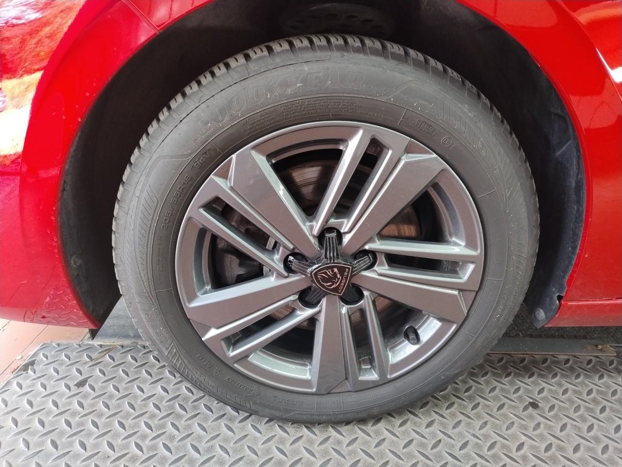 Peugeot 308 III 