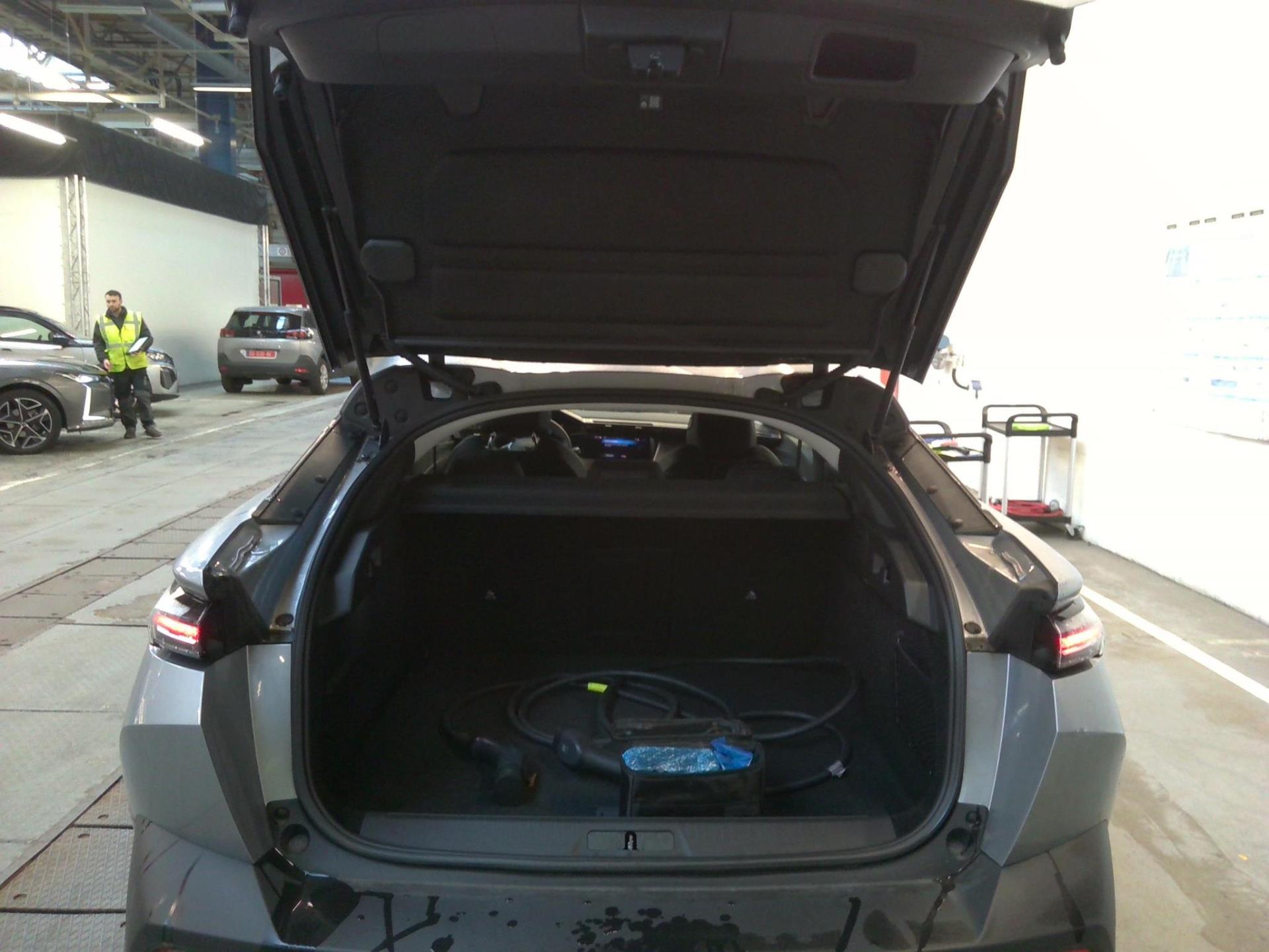 Peugeot 408 PHEV 180 e-EAT8 Allure 2023