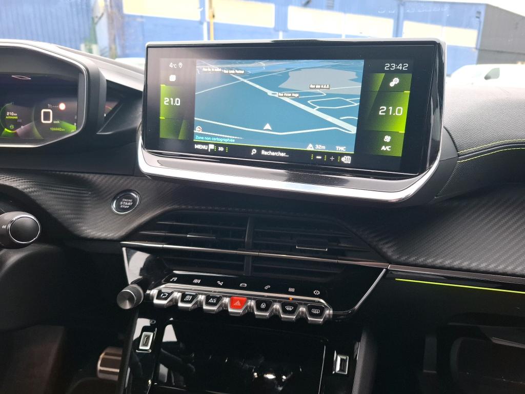 Peugeot 2008 BlueHDi 130 S&S EAT8 GT 2021