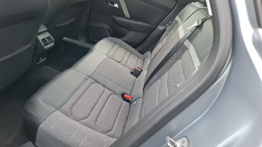 Foto Citroën C4 X 13
