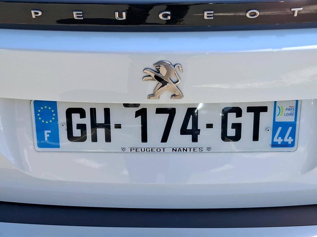 Peugeot 2008 BlueHDi 130 S&S EAT8 GT 2022