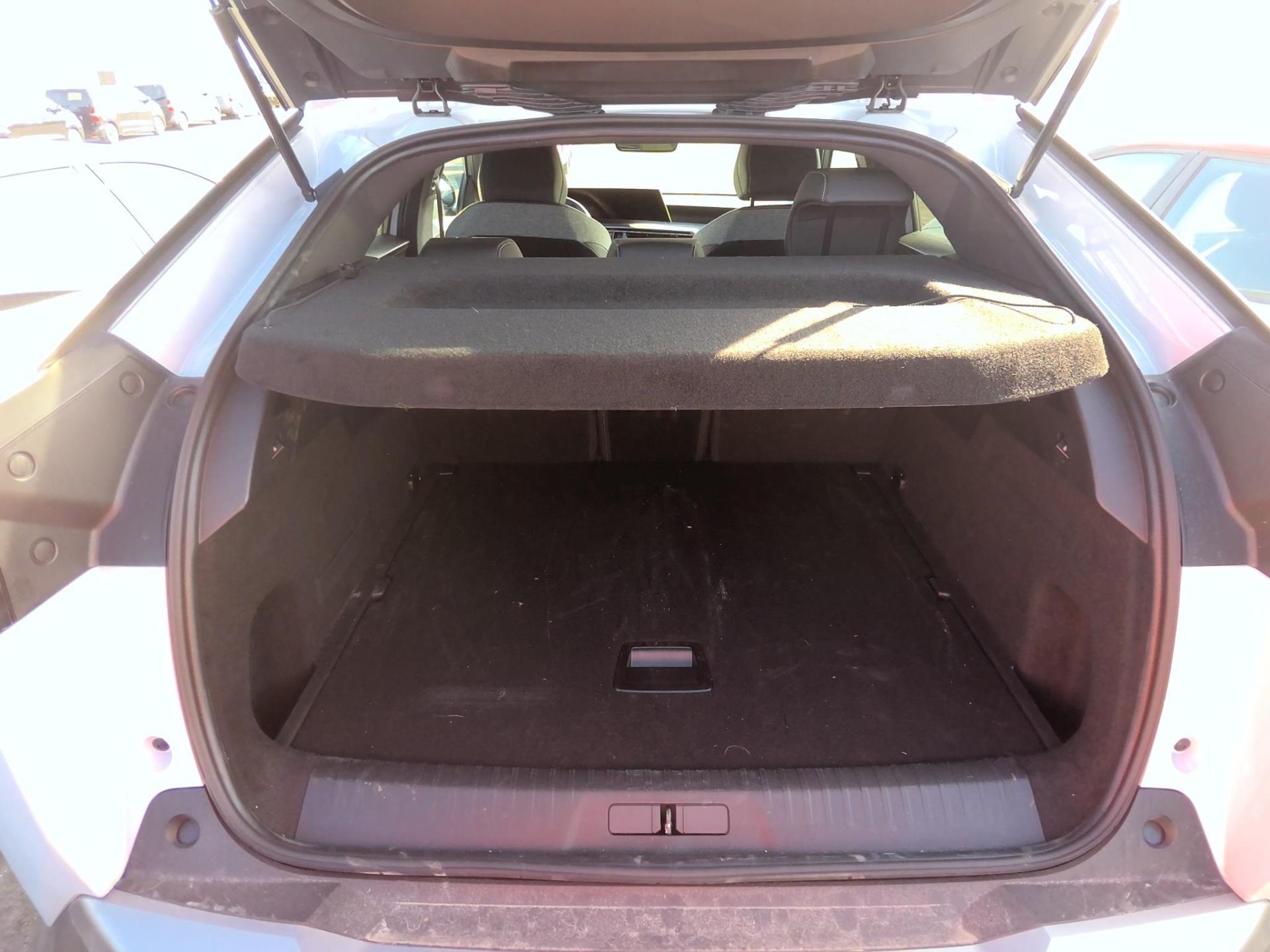 Peugeot 3008 Hybrid 136 e-DCS6 Allure 2025
