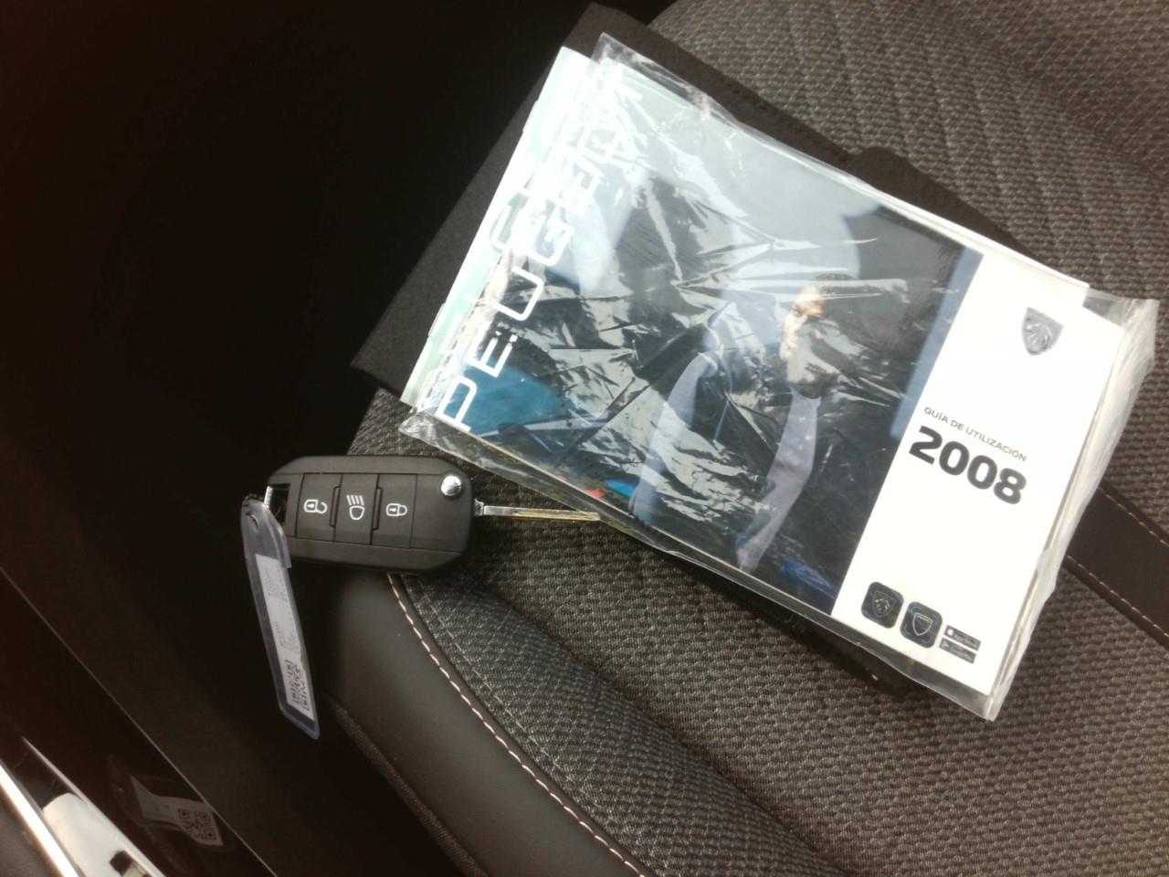 Foto Peugeot 2008 8