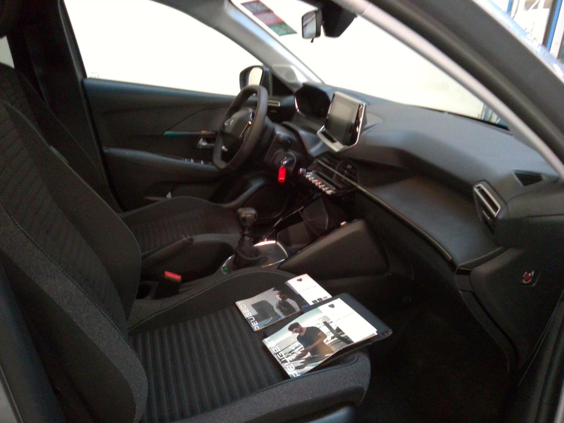 Peugeot 208 PureTech 100 S&S BVM6 Style 2023