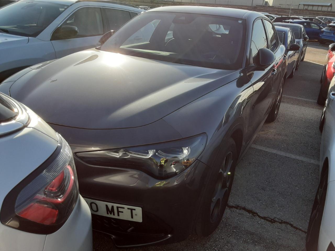 Foto Alfa Romeo Stelvio 2
