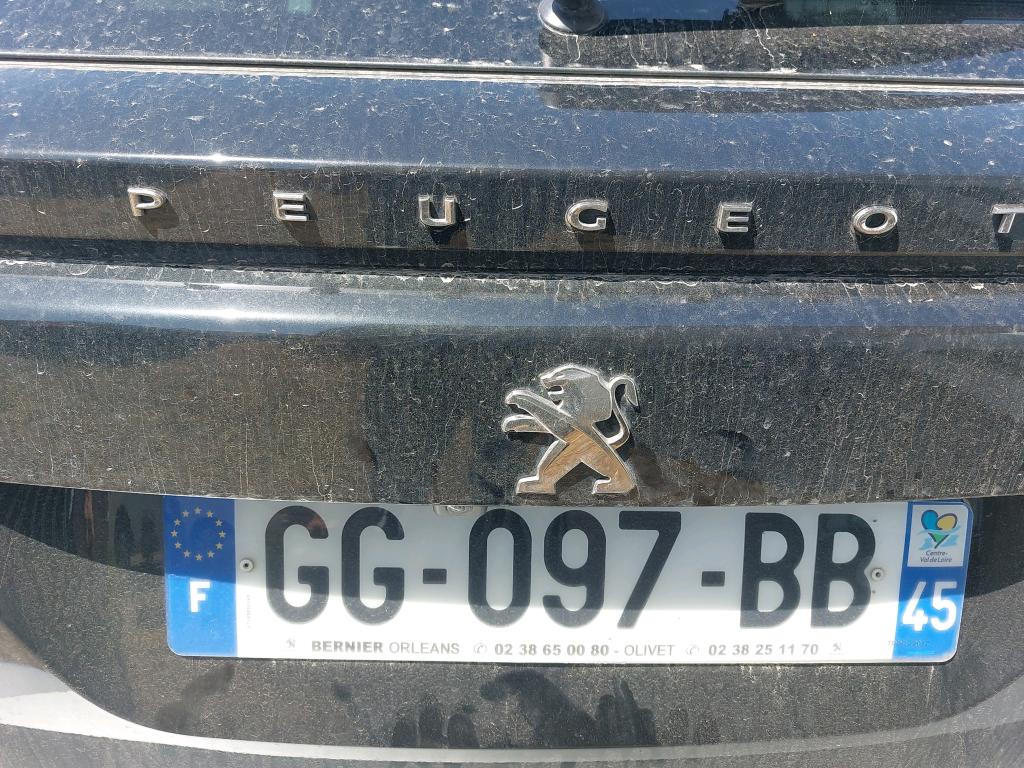 Peugeot 2008 BlueHDi 130 S&S EAT8 Allure 2022