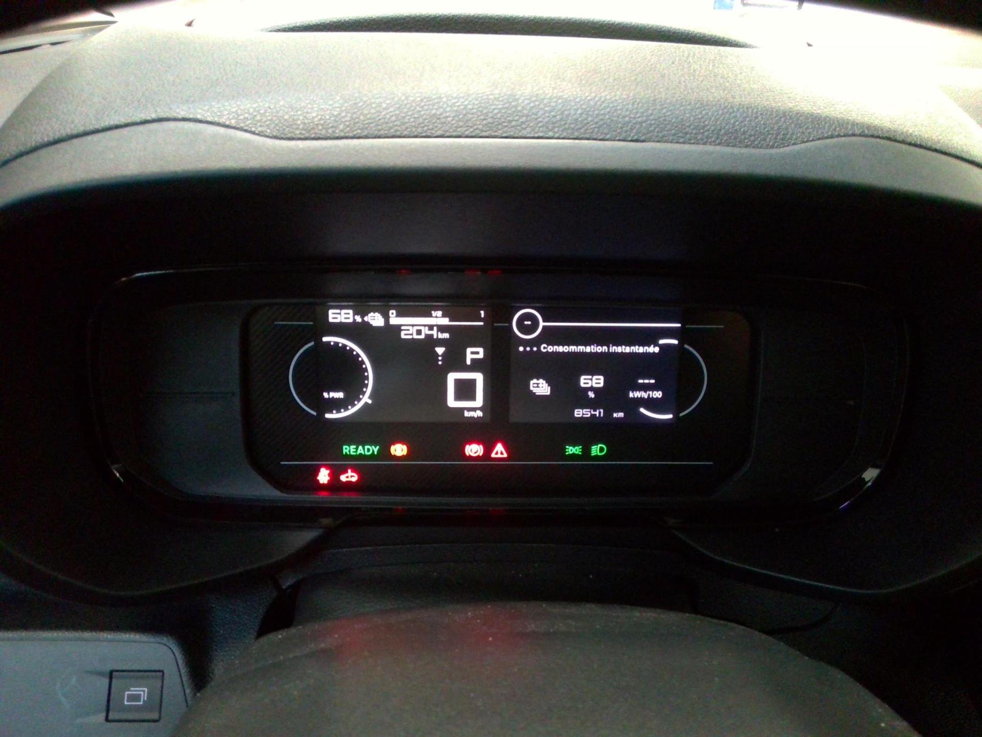 Opel E-Combo Life Taille M 136 ch 100 kW Batterie 54 kWh Elegance 2024