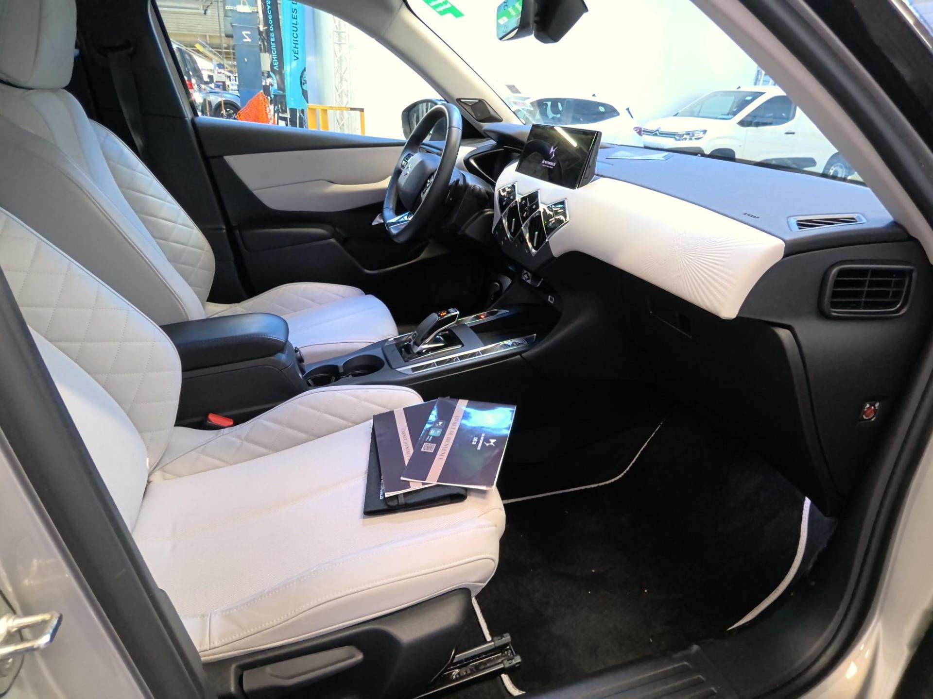 DS DS 3 PureTech 130 EAT8 Esprit de Voyage 2024
