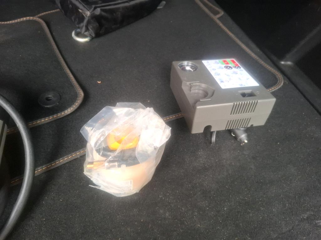 Peugeot 3008 Hybrid 225 e-EAT8 Roadtrip 2021