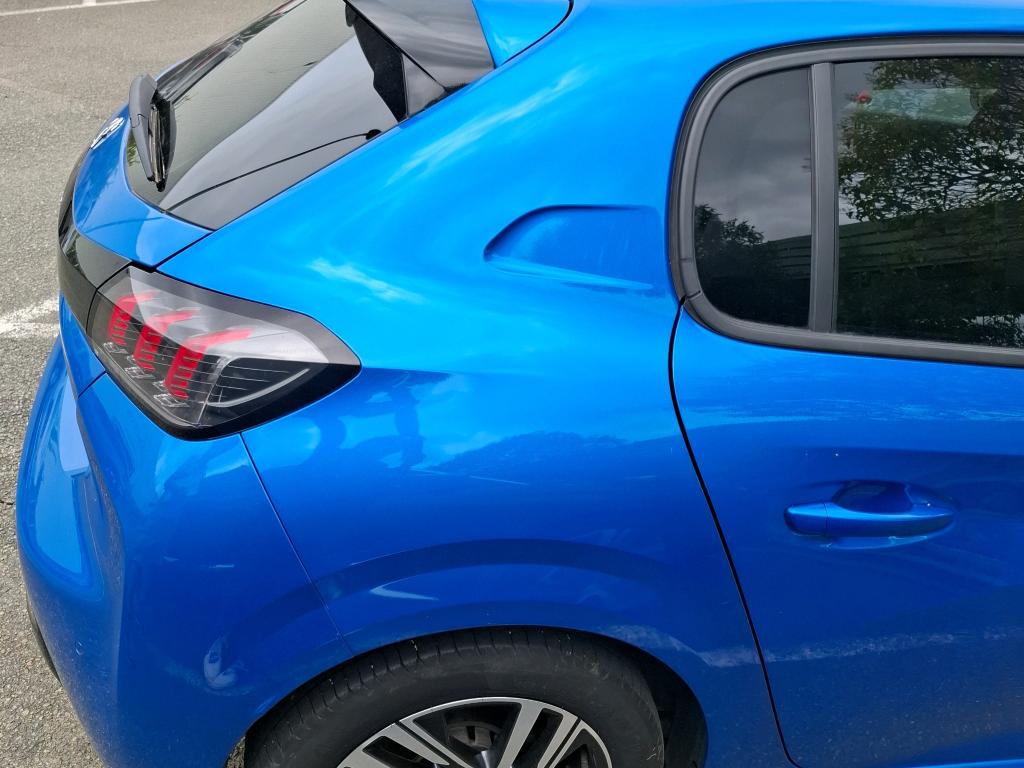 Peugeot 208 PureTech 100 S&S EAT8 Allure 2022