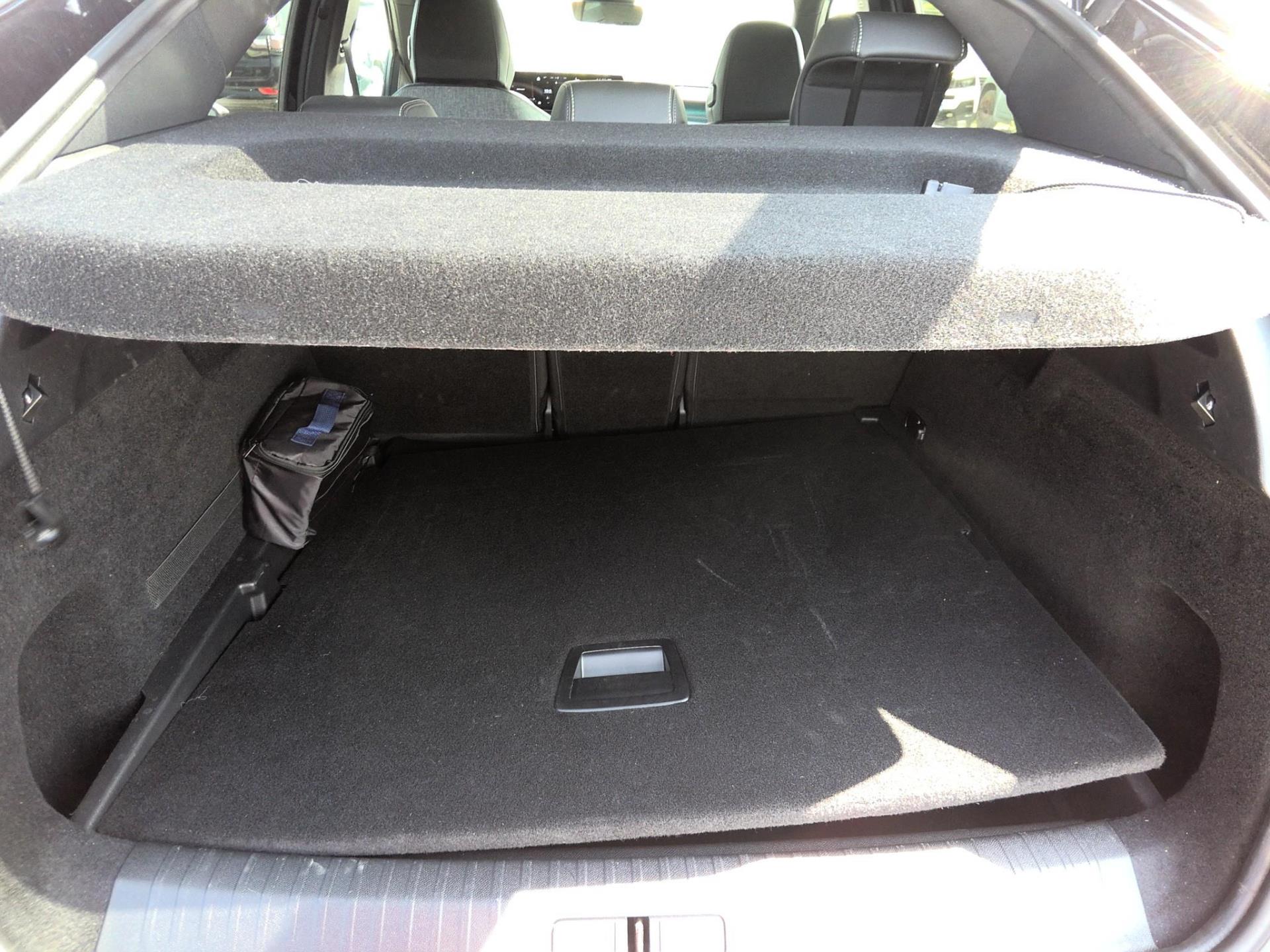 Peugeot 3008 Hybrid 145 e-DCS6 GT 2025