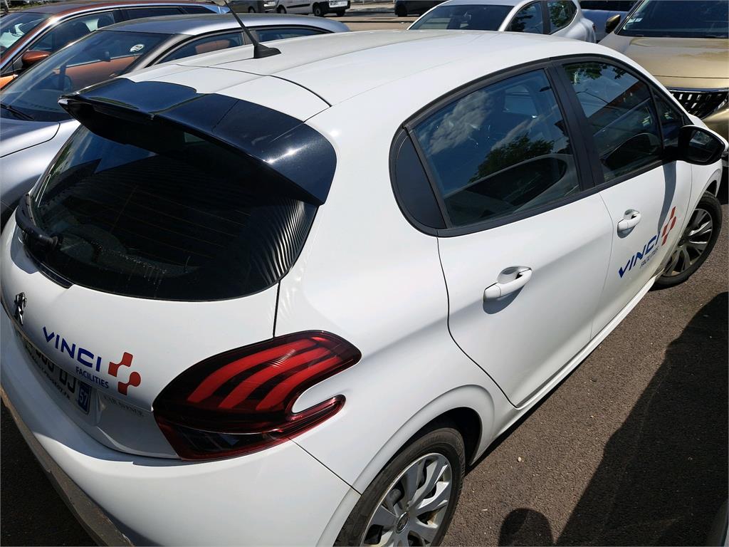 Peugeot 208 1.6 BLUEHDI 100 S&S BVM5 ACTIVE BUSINESS R' 2017