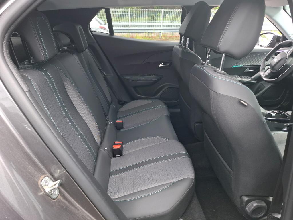 Peugeot 2008 PureTech 130 S&S EAT8 Allure Pack 2022