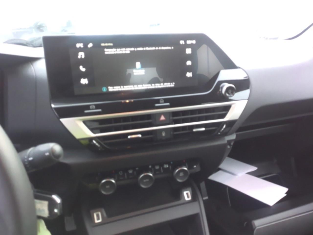Foto Citroën C4 X 8