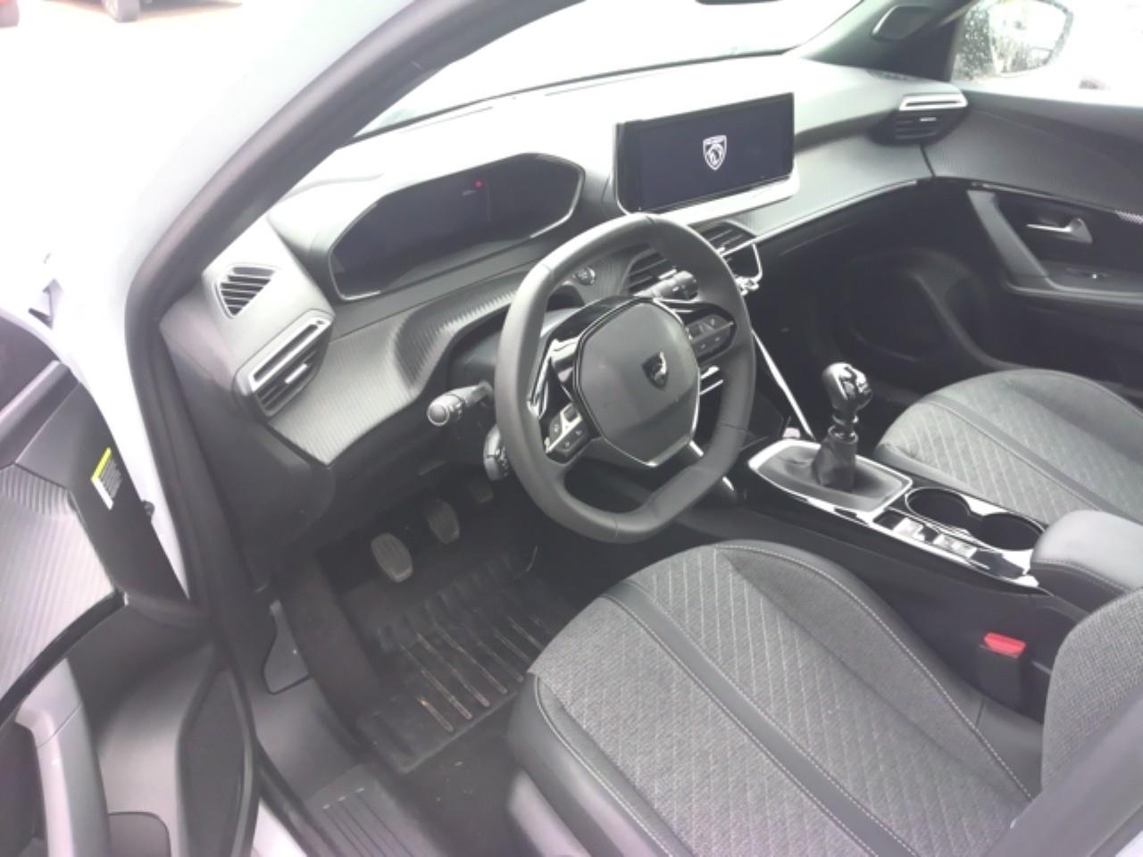 Foto Peugeot 2008 3