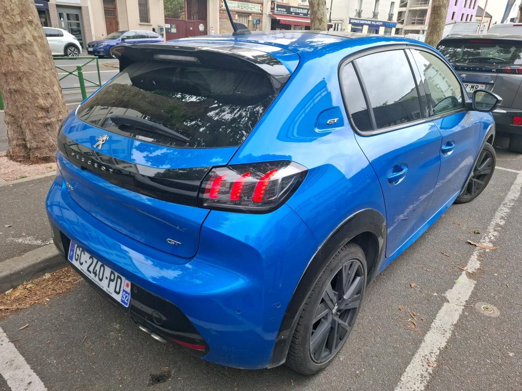 Peugeot 208 PureTech 130 S&S EAT8 GT Pack 2021