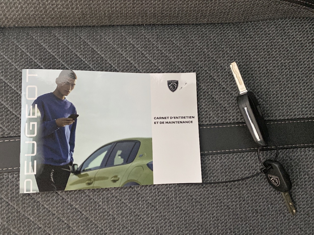 Peugeot 2008 PureTech 130 S&S EAT8 Allure 2024