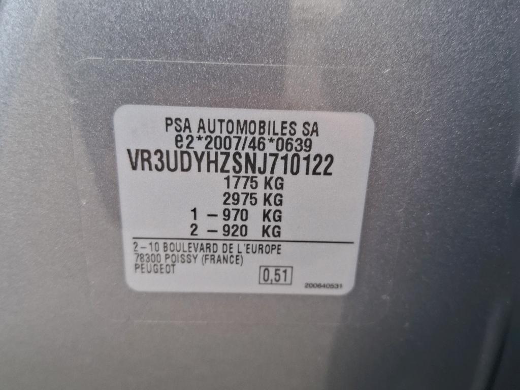 Peugeot 2008 BlueHDi 130 S&S EAT8 Allure Pack 2022