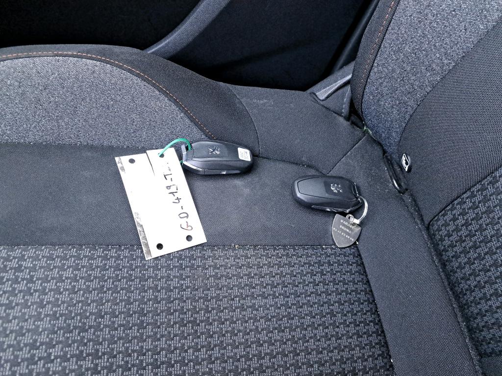 Peugeot 3008 BlueHDi 130ch S&S EAT8 Active Pack 2021