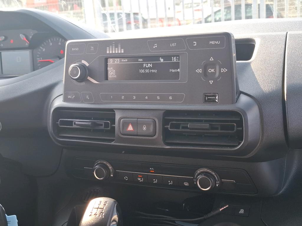 Peugeot PARTNER FOURGON STANDARD 650 KG BLUEHDI 75 BVM5 PREMIUM 2020