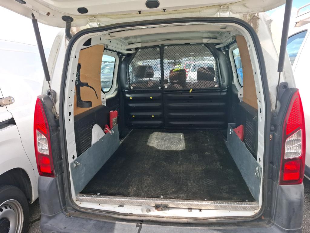 Peugeot PARTNER FOURGON STANDARD 1.6 BLUEHDI 100 S&S BVM5 PREMIUM 2017