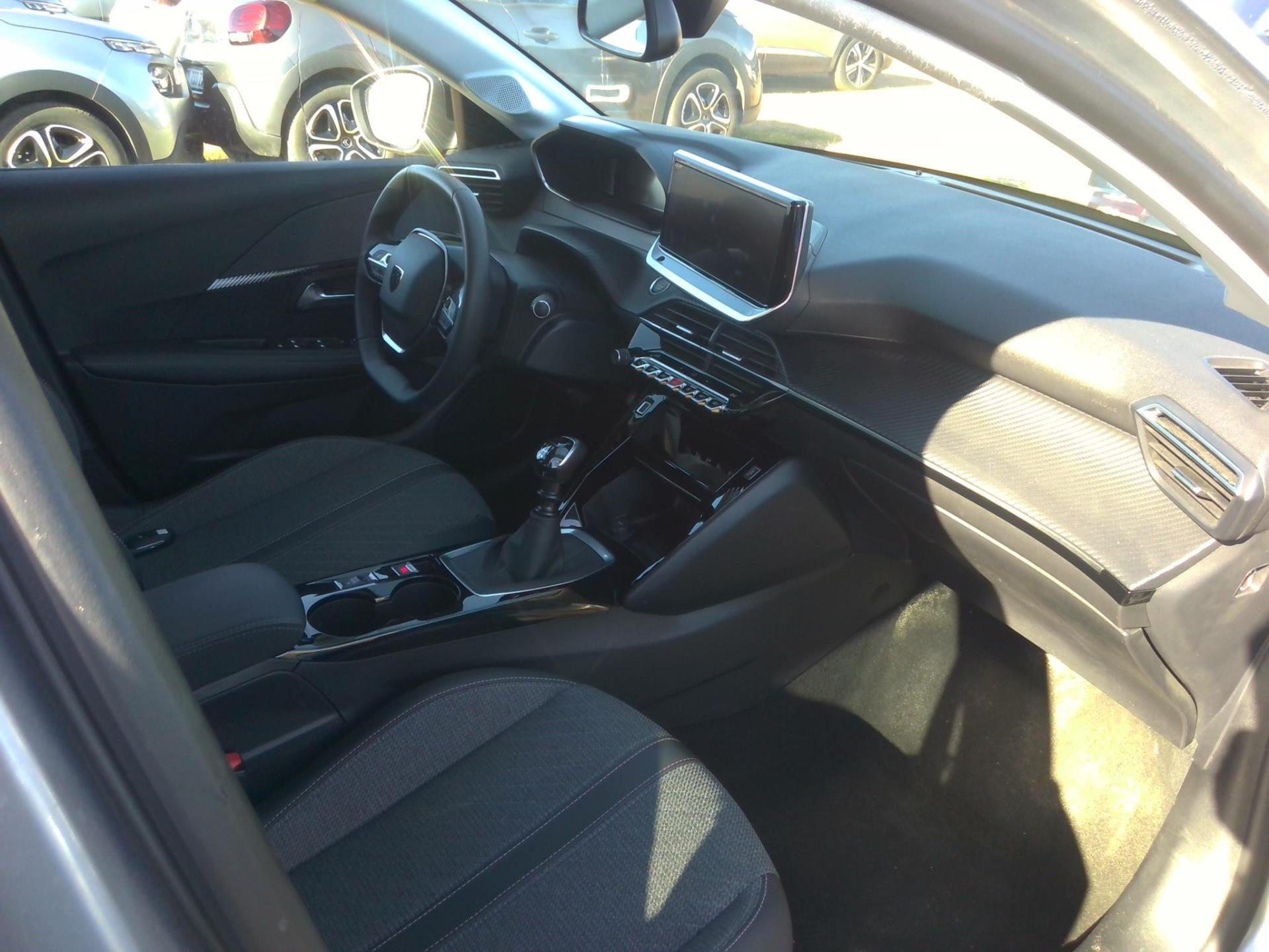 Peugeot 208 PureTech 100 S&S BVM6 Allure 2024