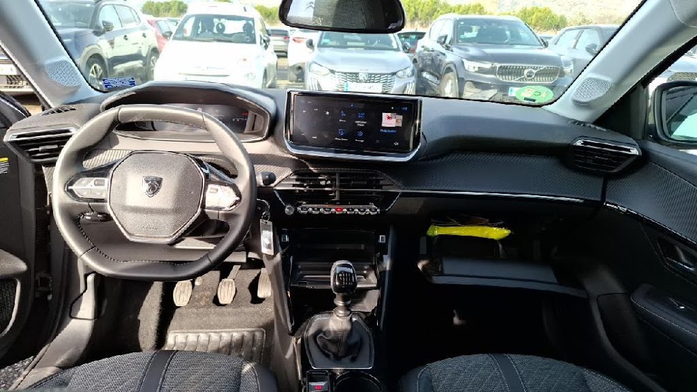 Foto Peugeot 208 4
