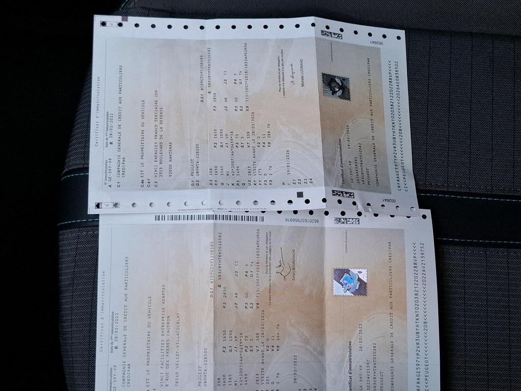 Peugeot 208 BlueHDi 100 S&S BVM6 Allure 2022